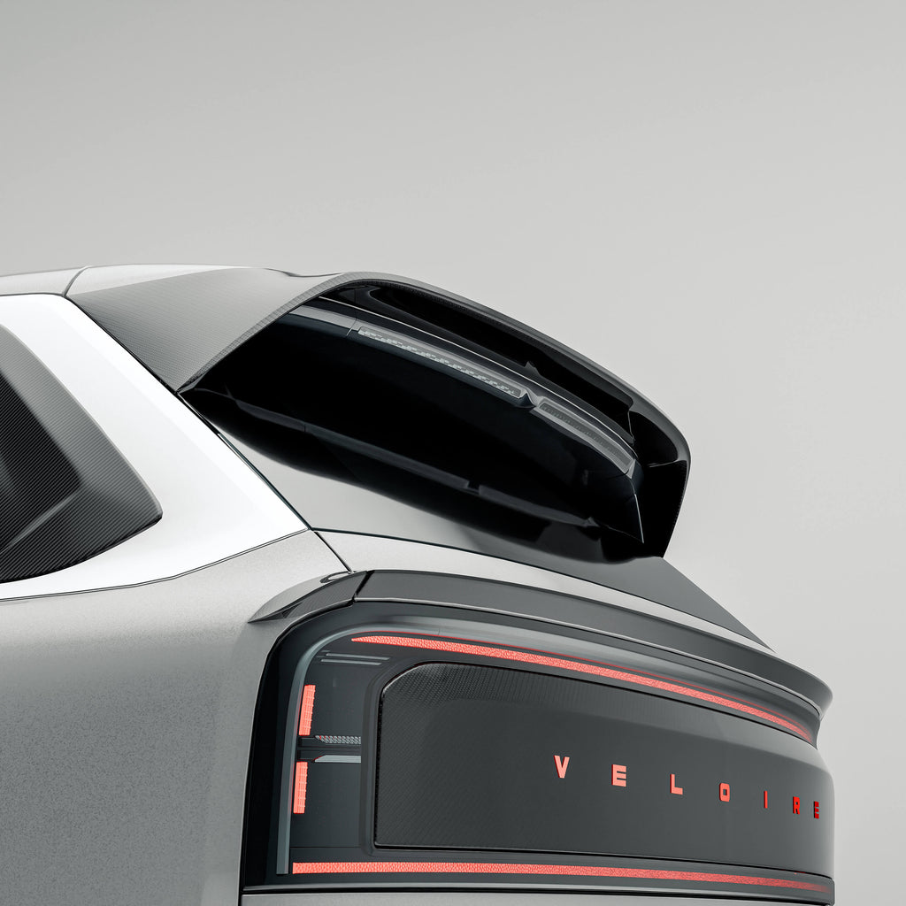 ZEEKR 9X Carbon Fiber Tailgate Trim Panel