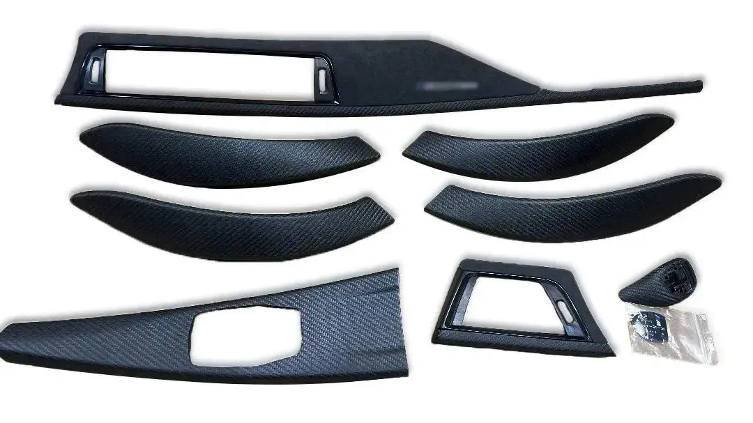 9 részes carbon és Alcantara műszerfal díszléc szett balkormányos autóhoz – BMW F30 / F32