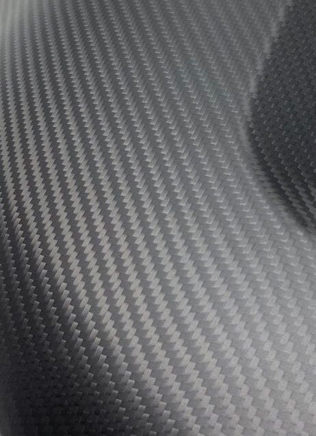 Close-up of the twill weave of the matte carbon interior trim set – BMW F90 M5 and G30 5 Series