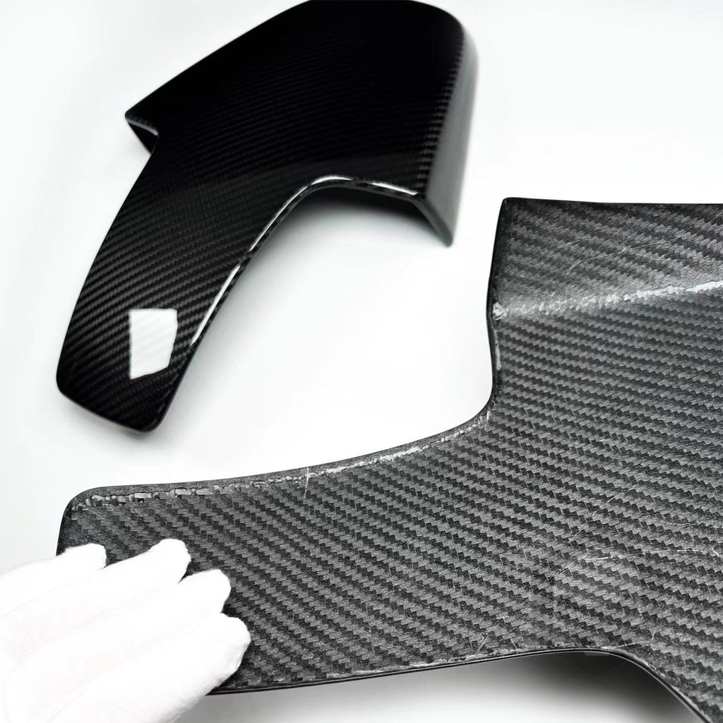 Close-up of the weave of the M seat dry carbon seat back covers – BMW F90 M5 and G30 5 Series