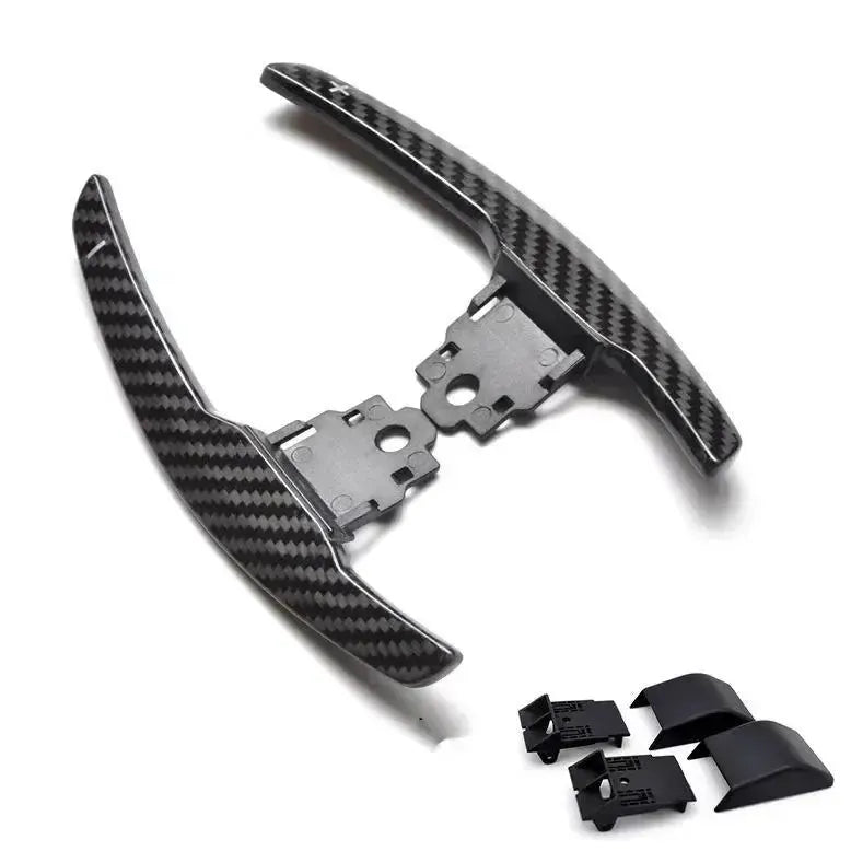Carbon fiber váltófül pár tartókkal és klipszekkel, háromnegyed nézetből (Competition Style) – BMW F87 M2