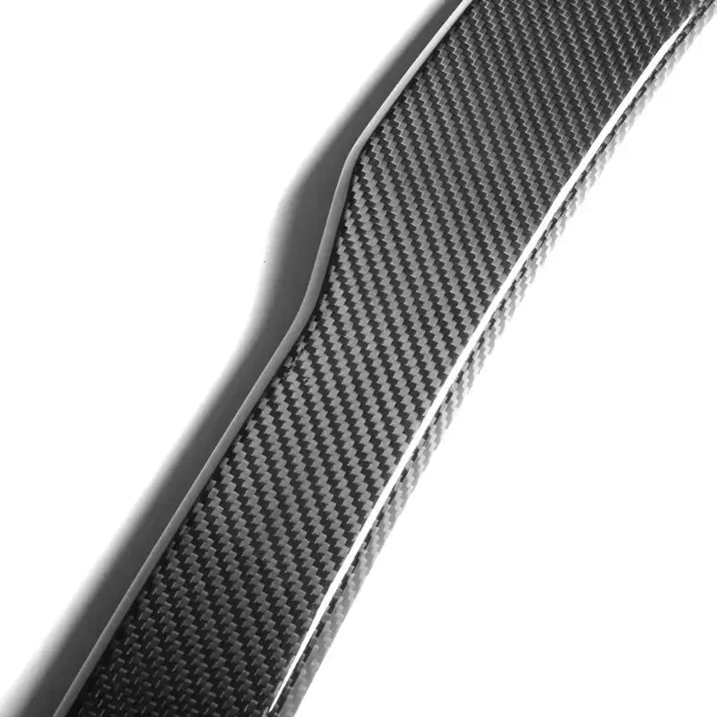 Csomagtartó spoiler carbon szövése közelről (MP Style PRO) – BMW F80 M3 / F30