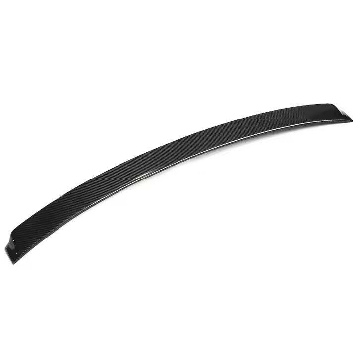 Carbon tetőspoiler a hátsó szélvédő tetejére, ferde nézetből (AC Style) – BMW F80 M3 / F30