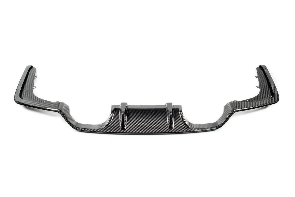 One-piece carbon fiber rear diffuser, rear view (3D Style) – BMW F80 M3 / F82 M4