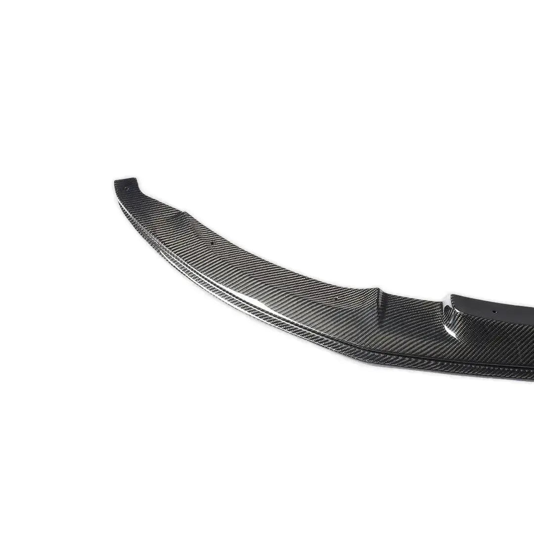 Front lip end and carbon weave close-up (J Style) – BMW F80 M3 / F82 M4