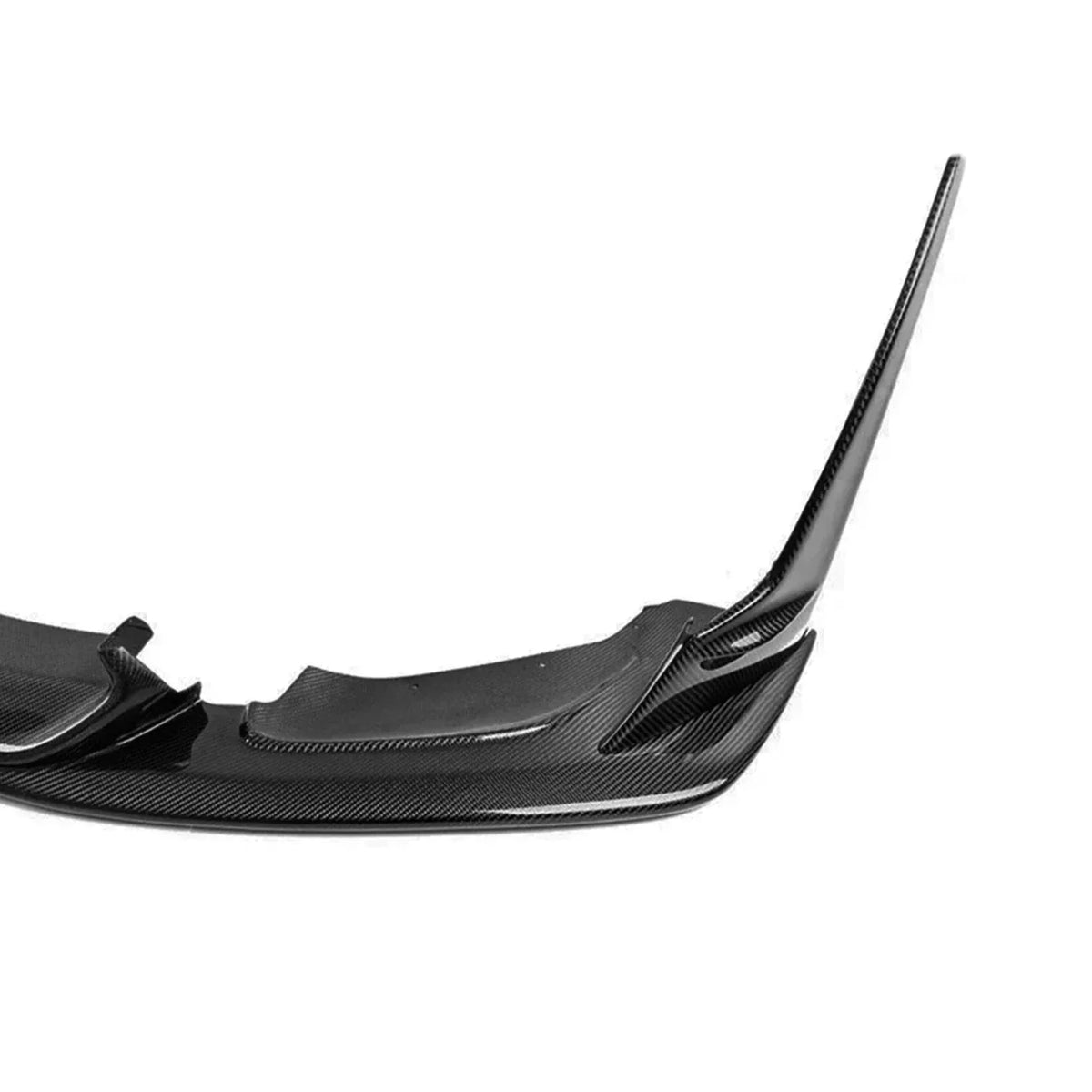 Front lip end plate and carbon weave close-up (Laptor Style) – BMW F80 M3 / F82 M4