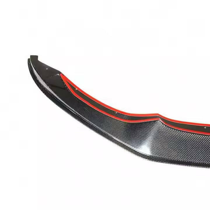 Front lip end and carbon weave close-up (V1 Style) – BMW F80 M3 / F82 M4