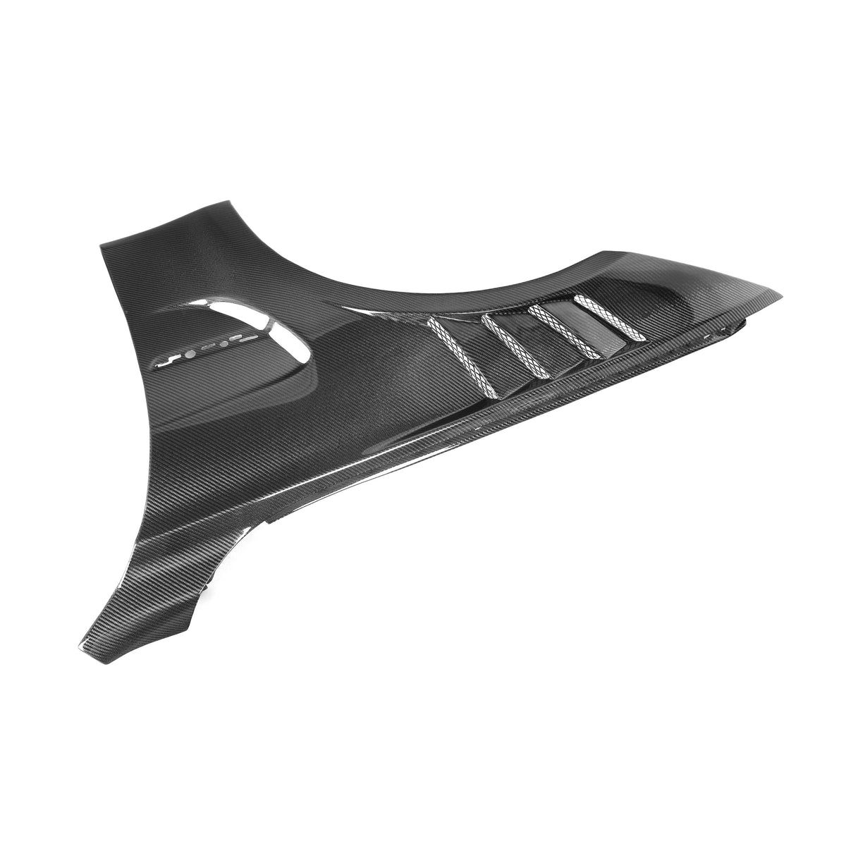 Single vented carbon front fender, angled view – BMW F80 M3 / F82 M4