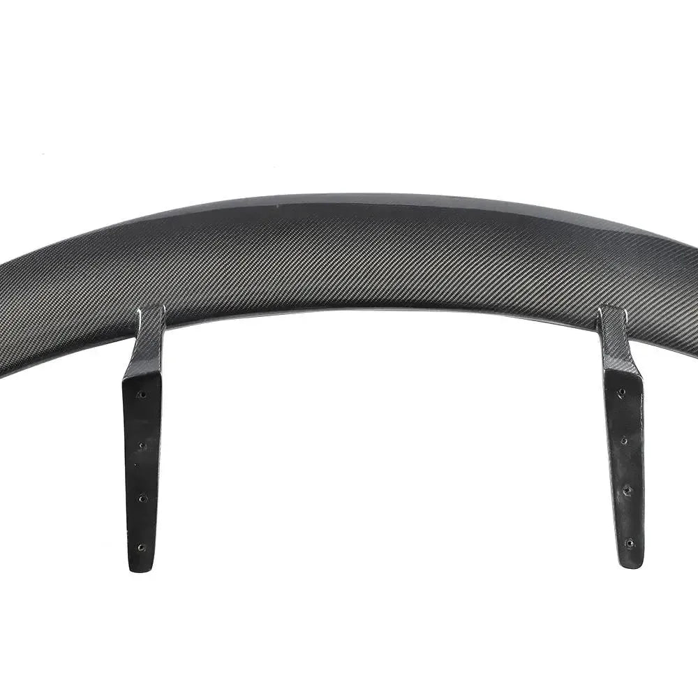 Szárnylap és két tartóoszlop rögzítőfuratokkal közelről (MHC Style) – BMW F80 M3 / F82 M4