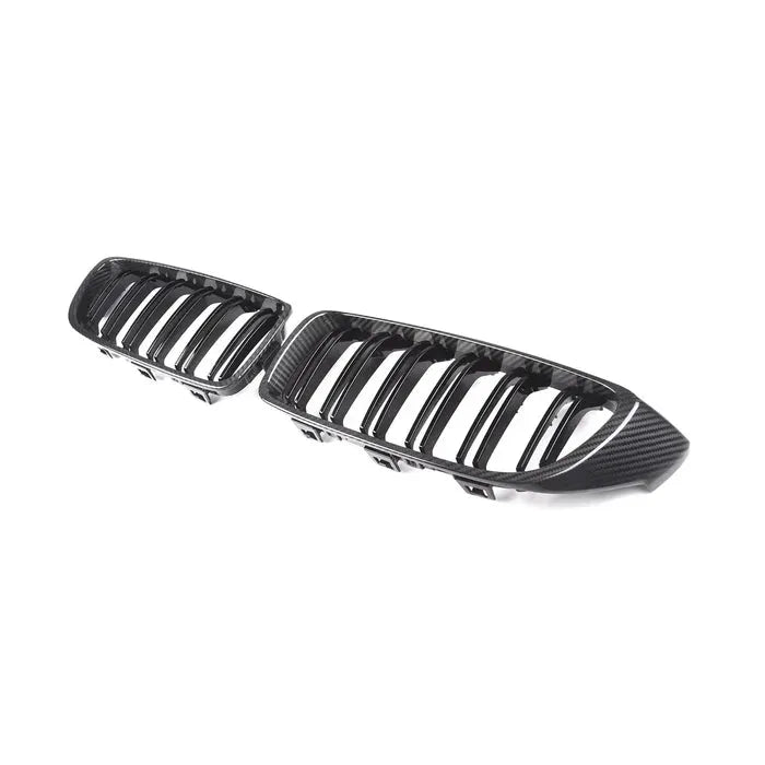 Dupla rácsos carbon vesék ferde nézetből (PM Style) – BMW F80 M3 / F82 M4