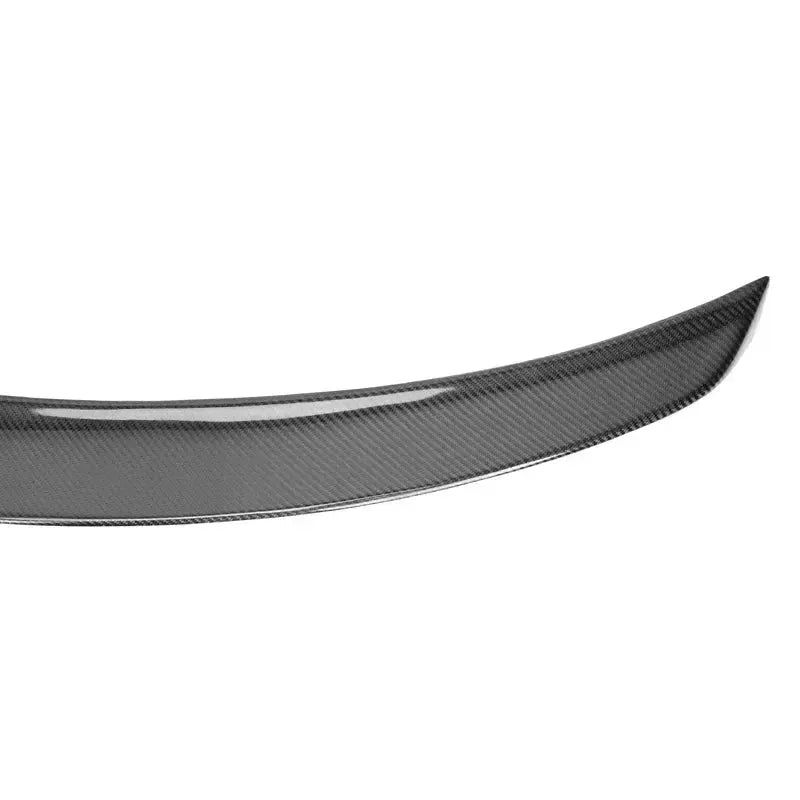 Right end and weave pattern of the carbon spoiler, close-up (3D Style) – BMW F82 M4 / F83 M4