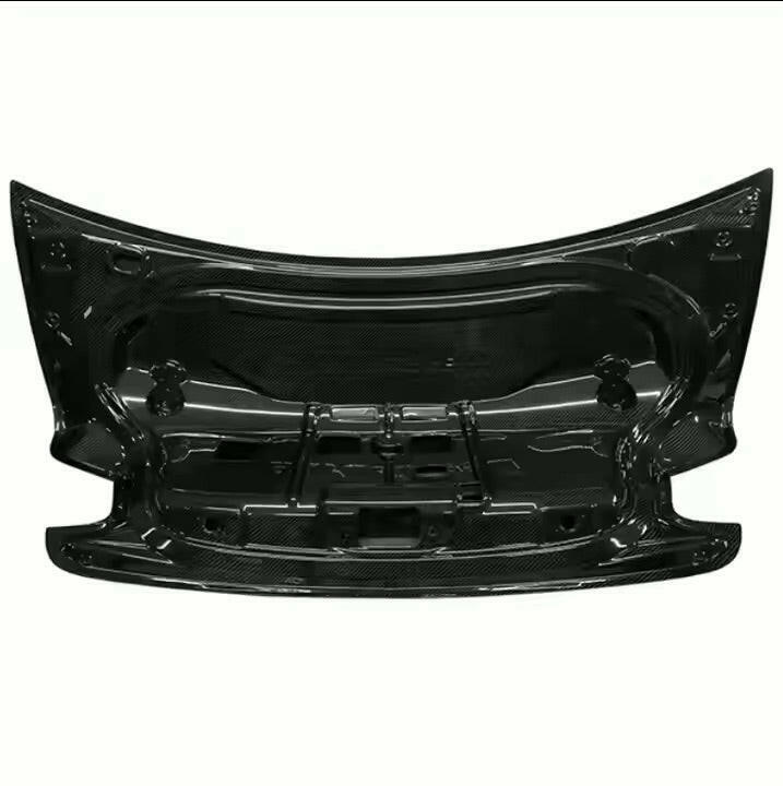 Carbon fiber csomagtartó fedél belső oldala egyenesen szemből (MP Style) – BMW F87 M2