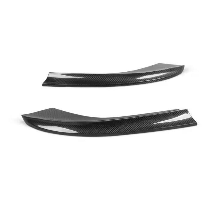 Íves carbon fiber hátsó sarok splitter pár oldalnézetből – BMW F87 M2