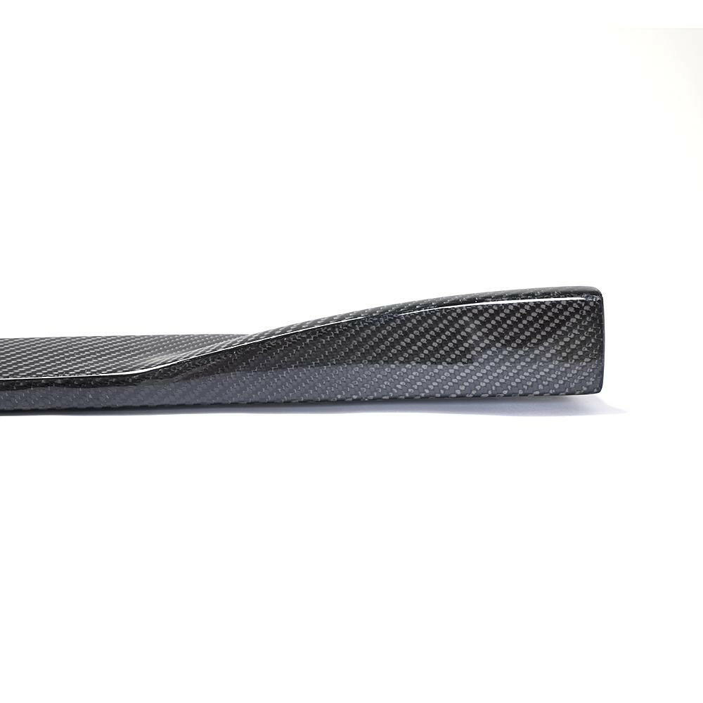 Carbon fiber side skirt extension end close-up (3D Style) – BMW F87 M2