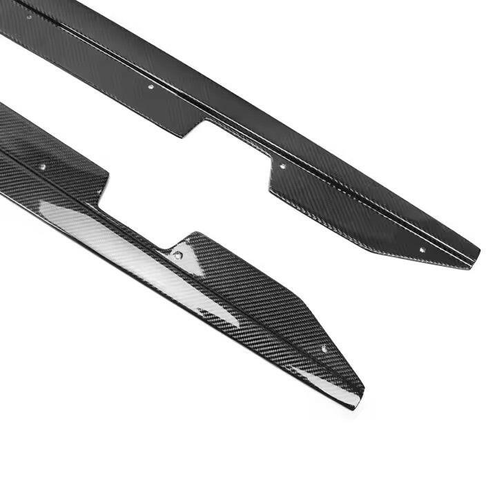 Carbon fiber side skirt extension with cutout, close-up (MP Style) – BMW F87 M2