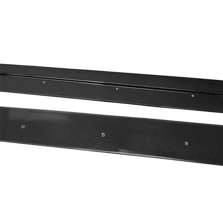 Carbon fiber side skirt extension woven surface close-up (MP Style) – BMW F87 M2