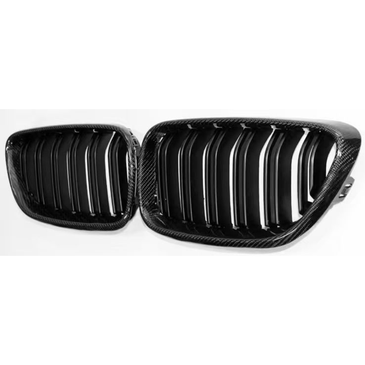 Dupla lamellás carbon fiber vese (grill) pár elölnézetből – BMW F87 M2 (2016–2018)