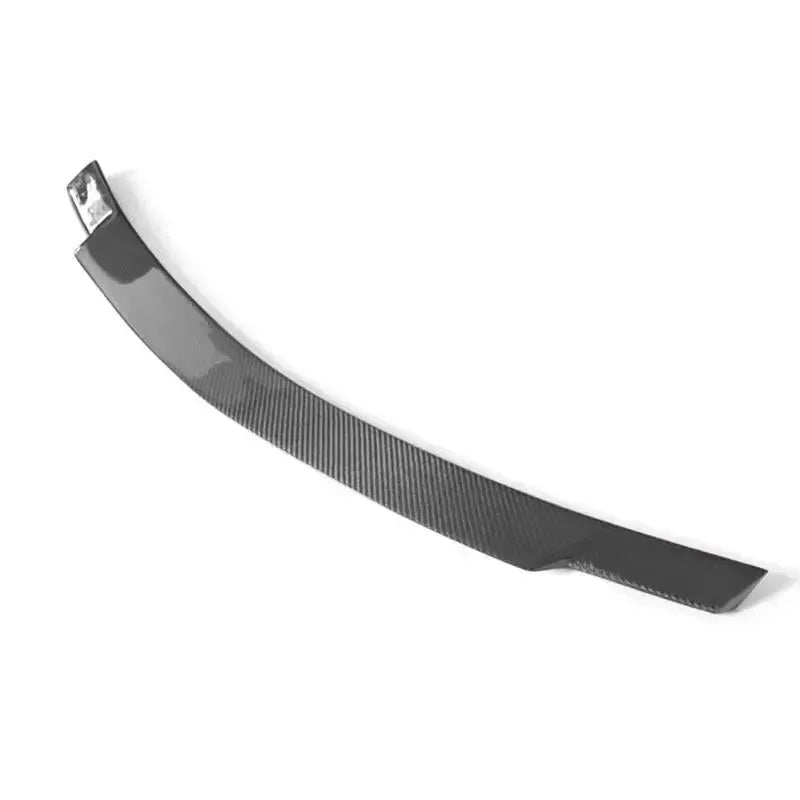 Carbon fiber spoiler felülnézetből, enyhén oldalról (C74 Style) – BMW F87 M2