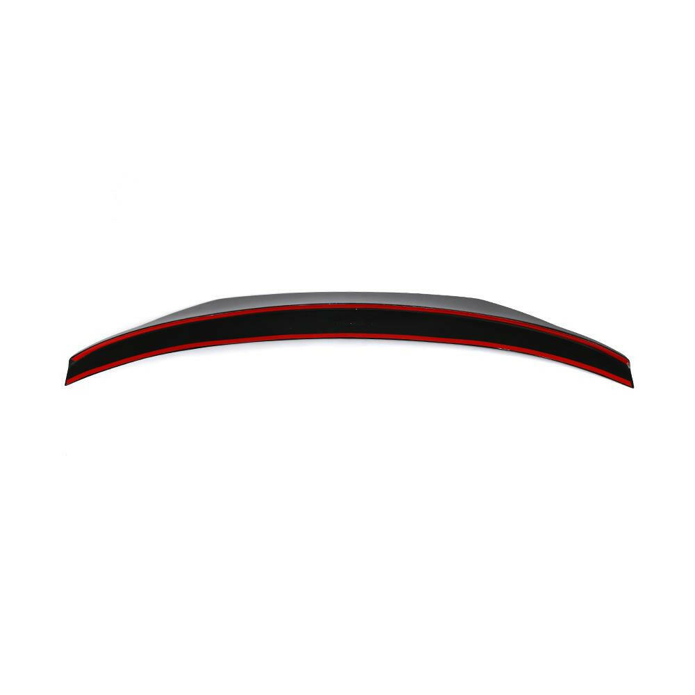 Carbon fiber spoiler elölnézetből, alján piros ragasztószalaggal (Duckbill Style) – BMW F87 M2