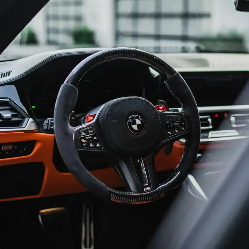 Bmw m szériás kormány fekete carbon fiber és suede borítással narancssárga belső részletekkel 2017-től