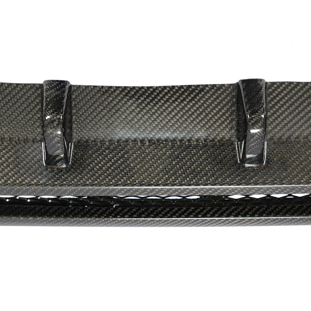 Carbon diffuser fins and weave pattern, close-up (Euro Style V1) – BMW G20 3 Series