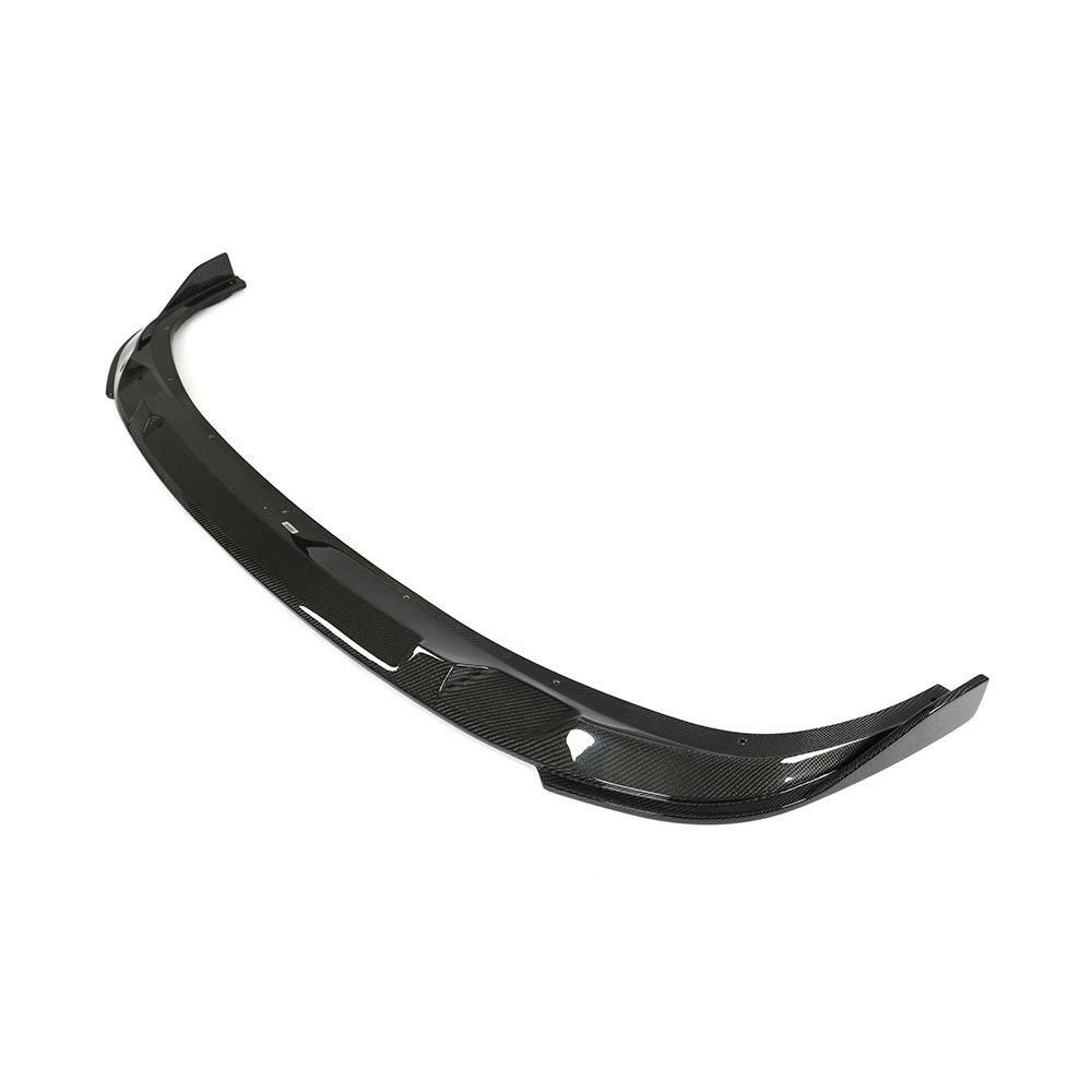 Narrow, one-piece carbon fiber front lip, three-quarter view (3D Style) – BMW G20 3 Series