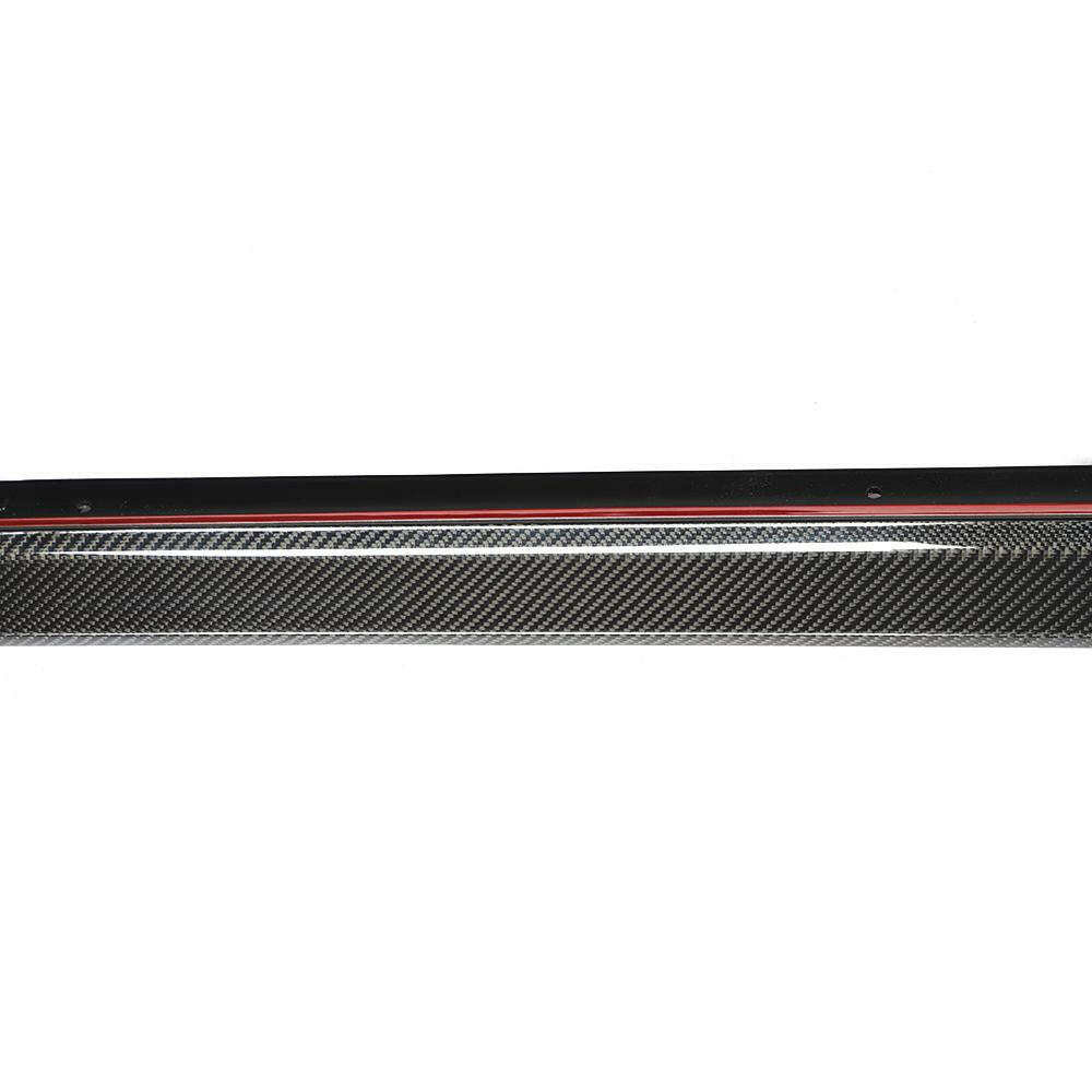 Close-up of the carbon weave along the side skirt blade (Euro Style V1) – BMW G20 3 Series