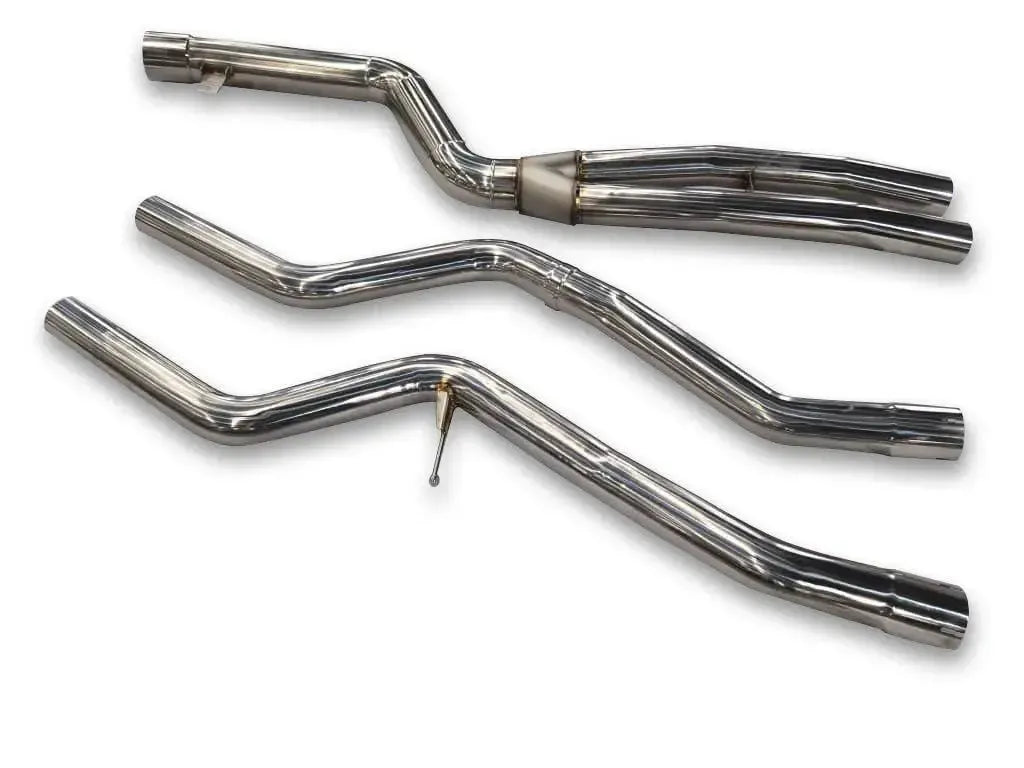 Rozsdamentes catback középső csövek, 3 darab, fehér háttéren – BMW G20 M340i / 330i