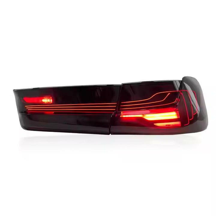 One-side smoked tail light set illuminated, on its own (CSL Style V1) – BMW G20 3 Series