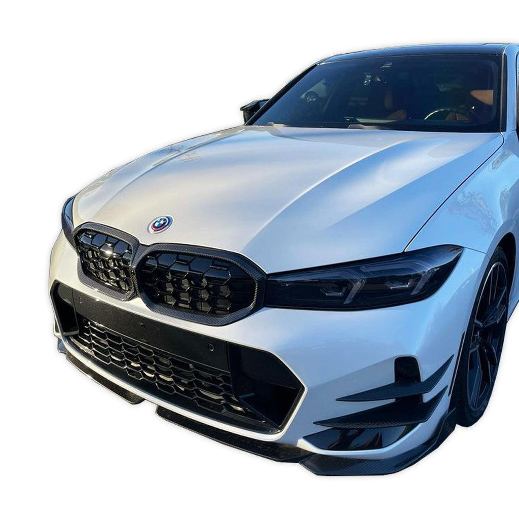 White BMW G20 LCI, front three-quarter view, with carbon-framed black diamond-pattern kidney grille (Diamond Style)