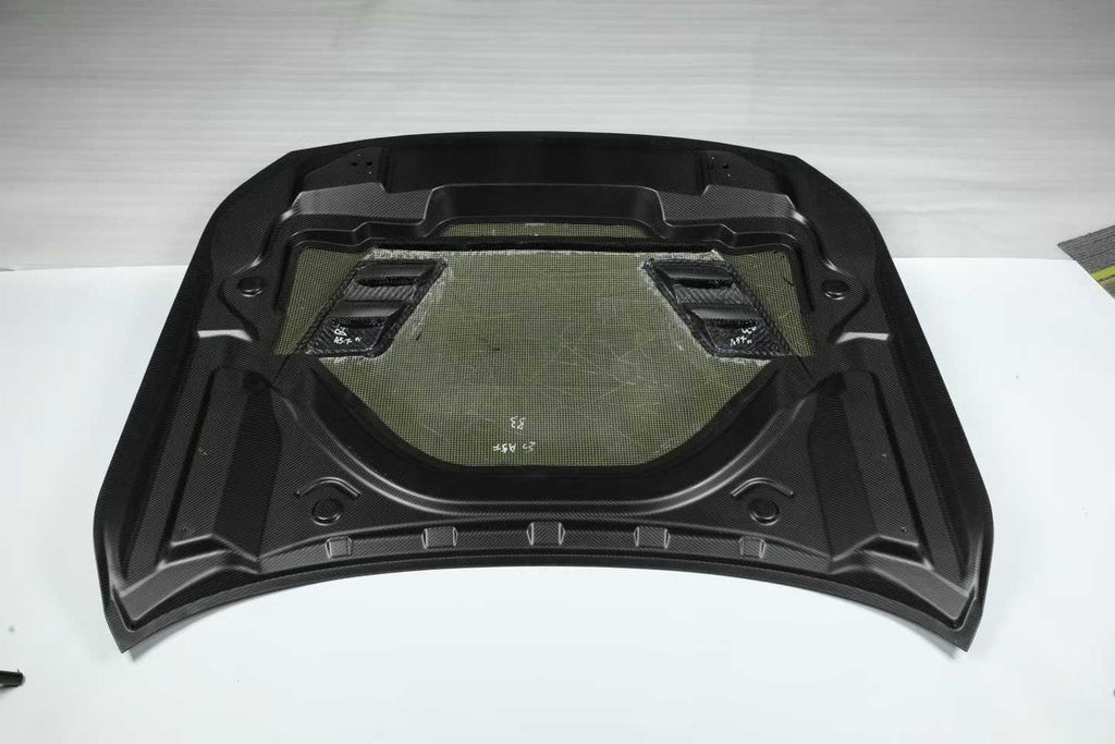 Carbon fiber motorháztető alsó oldala belső vázzal és szellőzőnyílásokkal (PM V2 Style) – BMW G87 M2