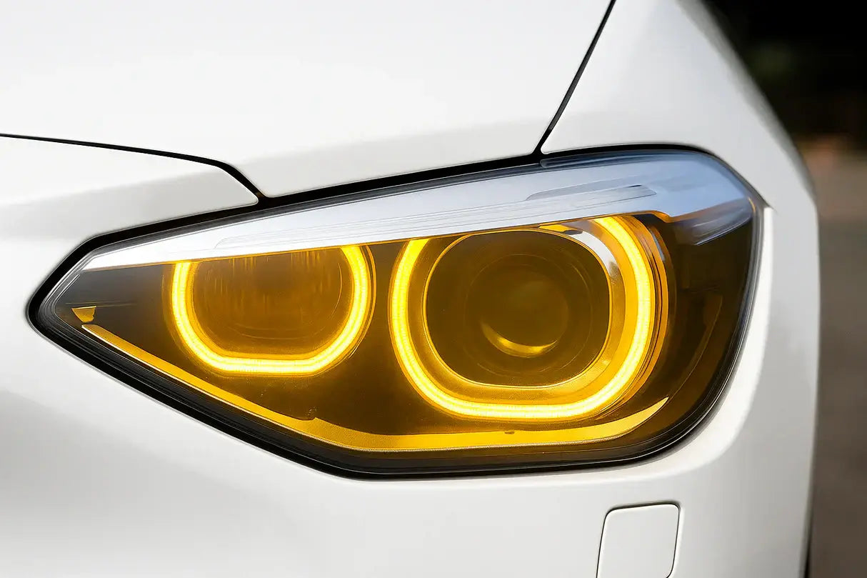 A drl csl lámpa modul fehér bmw minden f széria (2011-2020) sárga körfényű, karbonszálas kipufogó rendszerhez illeszthető