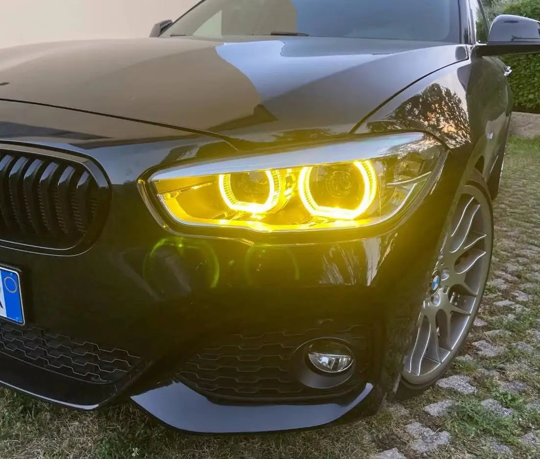 Fekete bmw 1-es sorozat drl csl lámpa modul sárga led fényszórókkal és karbon kipufogó rendszerrel
