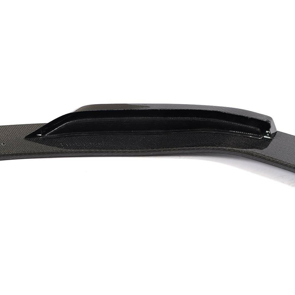 Close-up of the carbon front lip's upturned side end (Competition Style) – Audi R8 4S (2015–2018)