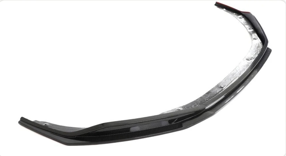 Narrow carbon fiber front lip, 3/4 view (GT Style) – Audi R8 4S Facelift