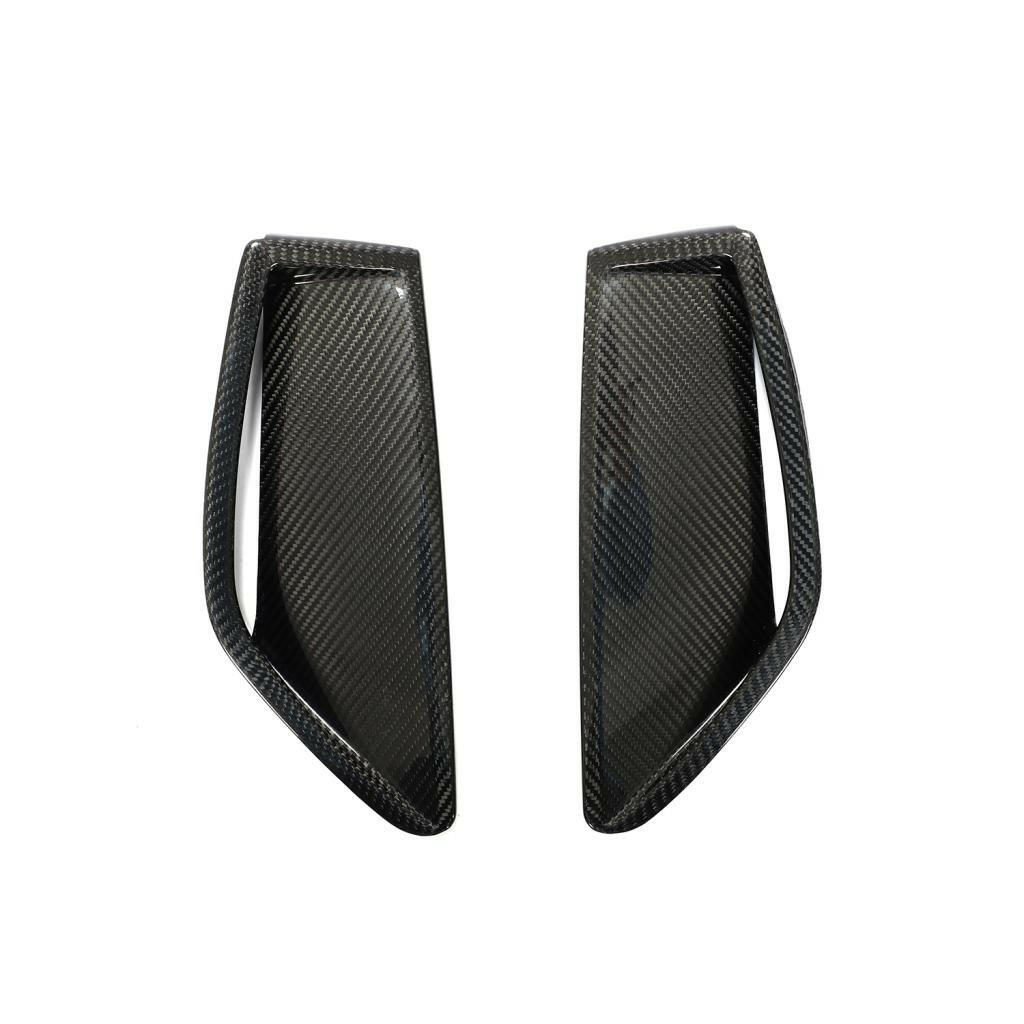 Carbon légcsatorna keretek (2 db) az első lökhárítóhoz, elölnézet (Euro V1 Style) – Audi RS6 C8 / RS7 C8