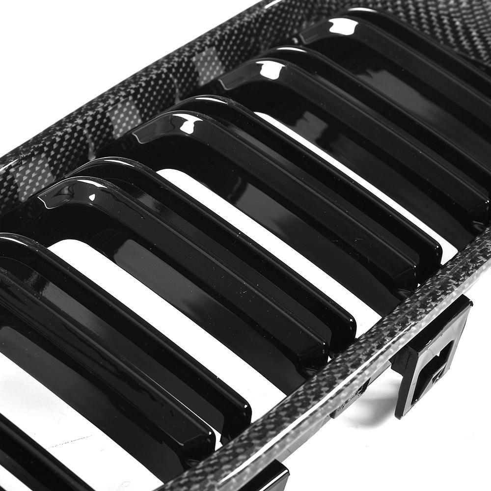 Carbon vese fényes fekete dupla rácsai közelről – BMW F32 4-es sorozat