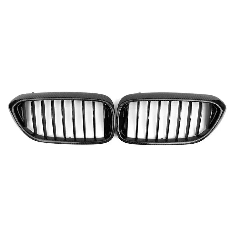 Pre-LCI single-slat kidney grille pair with carbon frame, 2 pcs, on a white background – BMW F90 M5 and G30 5 Series