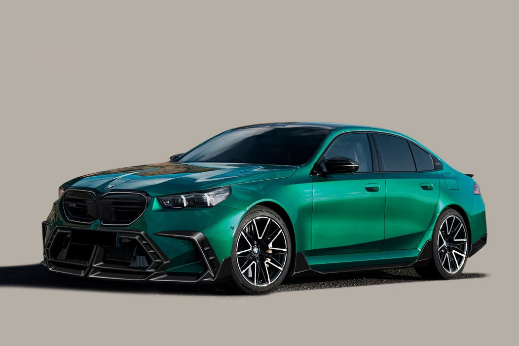 Zöld BMW G90 M5 első háromnegyedes látványterve carbon alsó ráccsal (AD Style)