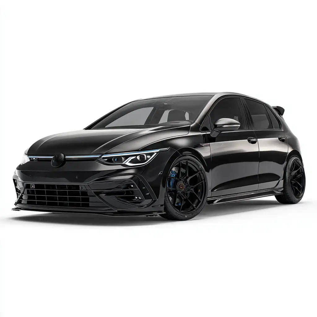Fekete matt fényezésű Volkswagen Golf GTI sportos aerodinamikus karosszéria-kittel és fekete multiszókes alumínium keréktárcsákkal.