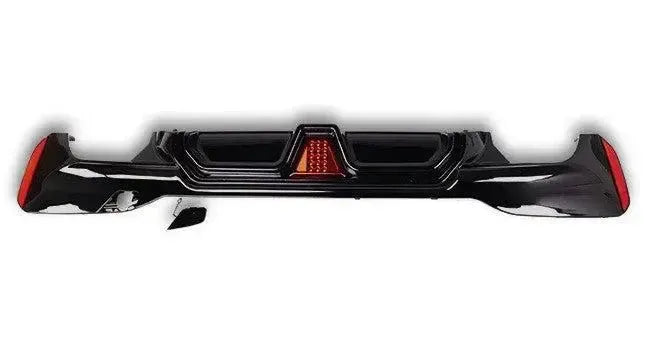 Fényes fekete diffúzor LED féklámpával és oldalsó prizmákkal (CS Style) – BMW G30 5-ös sorozat
