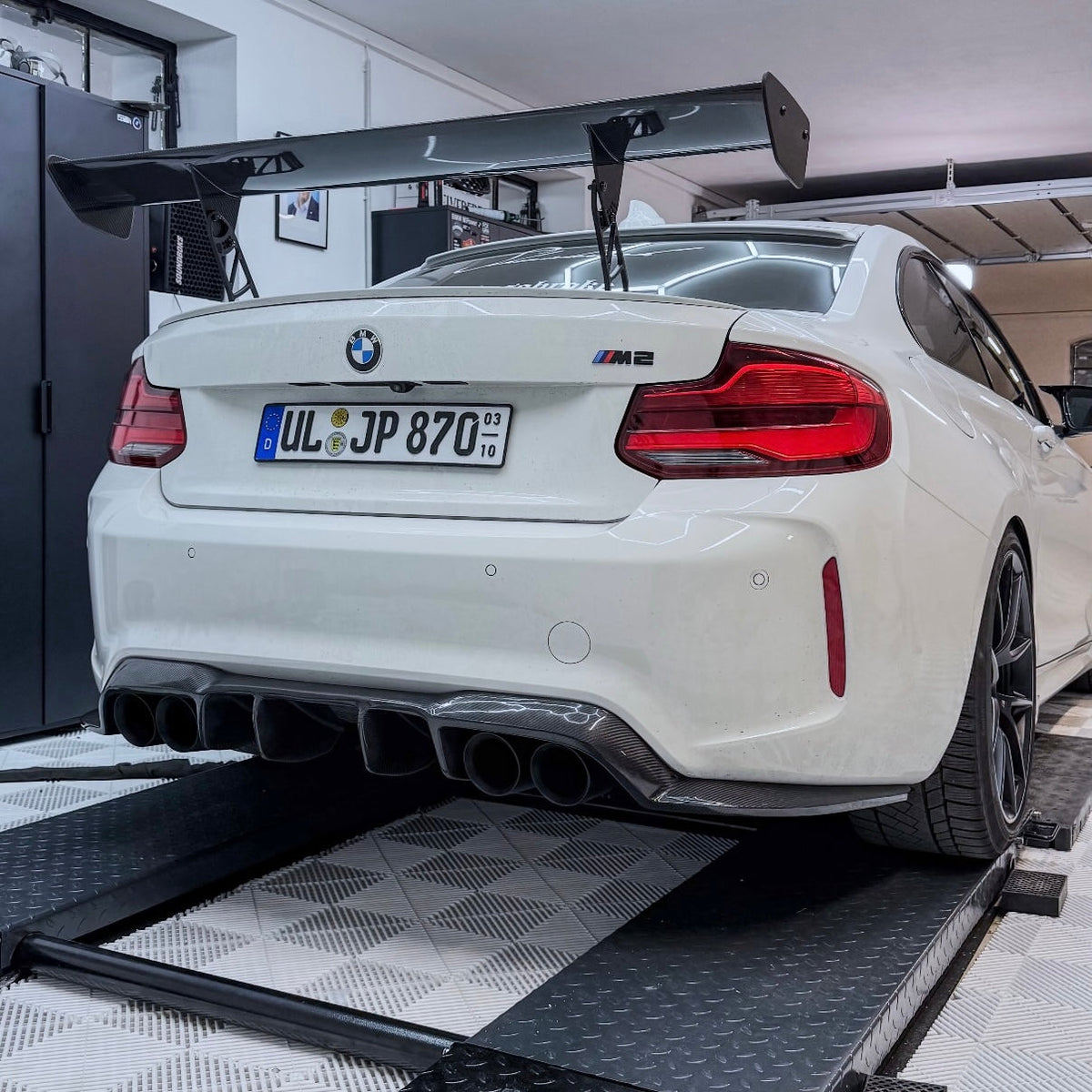 Rear Diffusers BMW F87 M2 – V Style one-piece