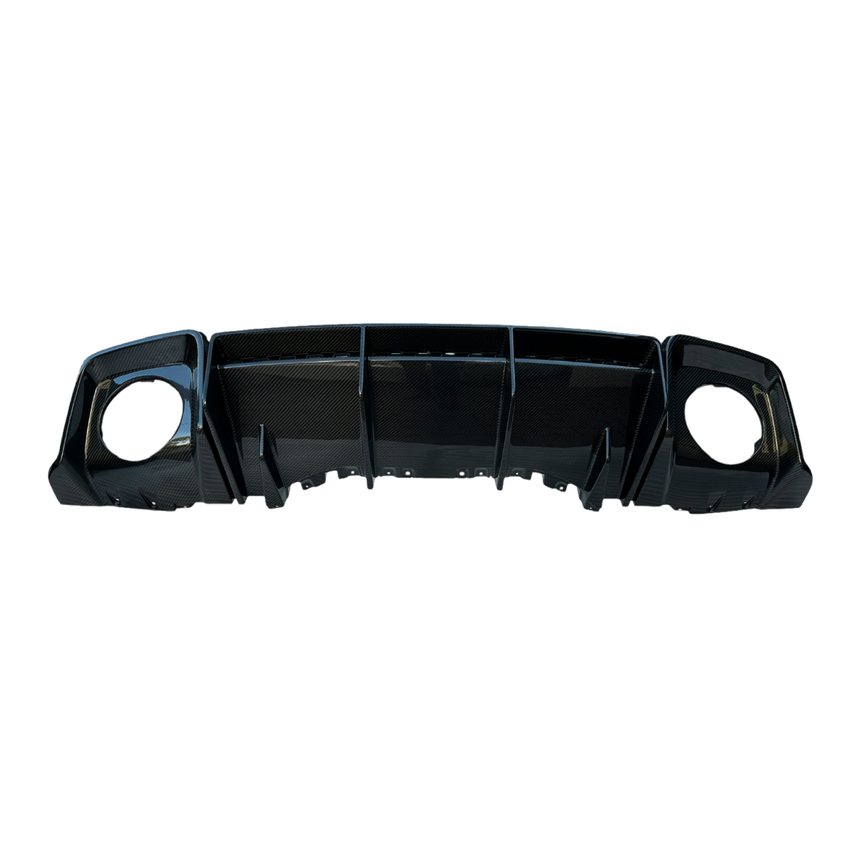 Carbon rear diffuser photographed from behind and above (GT Style) – Audi R8 4S Facelift