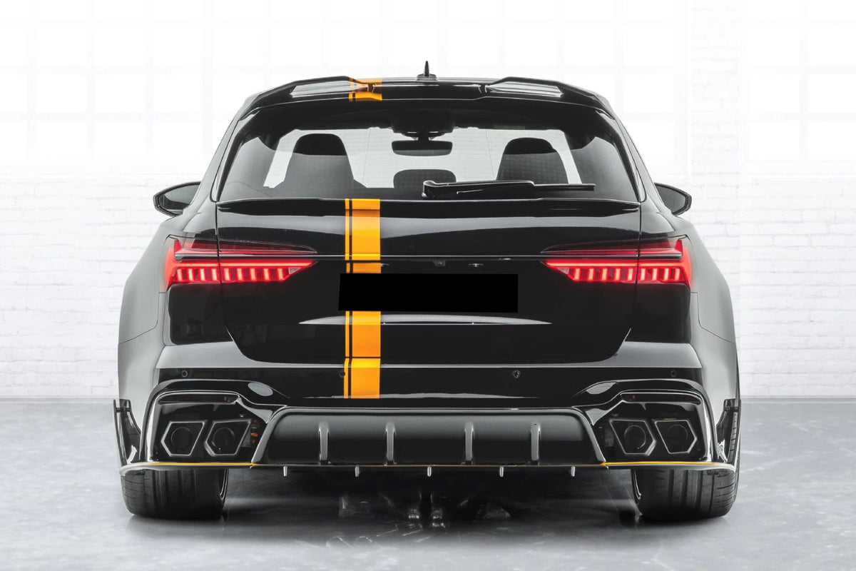 Fekete Audi RS6 Avant C8 narancssárga csíkkal hátulról, felszerelt carbon diffúzor lippel (MSY Style)