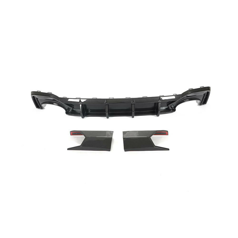 Háromrészes carbon hátsó diffúzor (főelem + két oldalelem) hátulnézetből (Euro V1 Style) – Audi RS6 C8 / RS7 C8