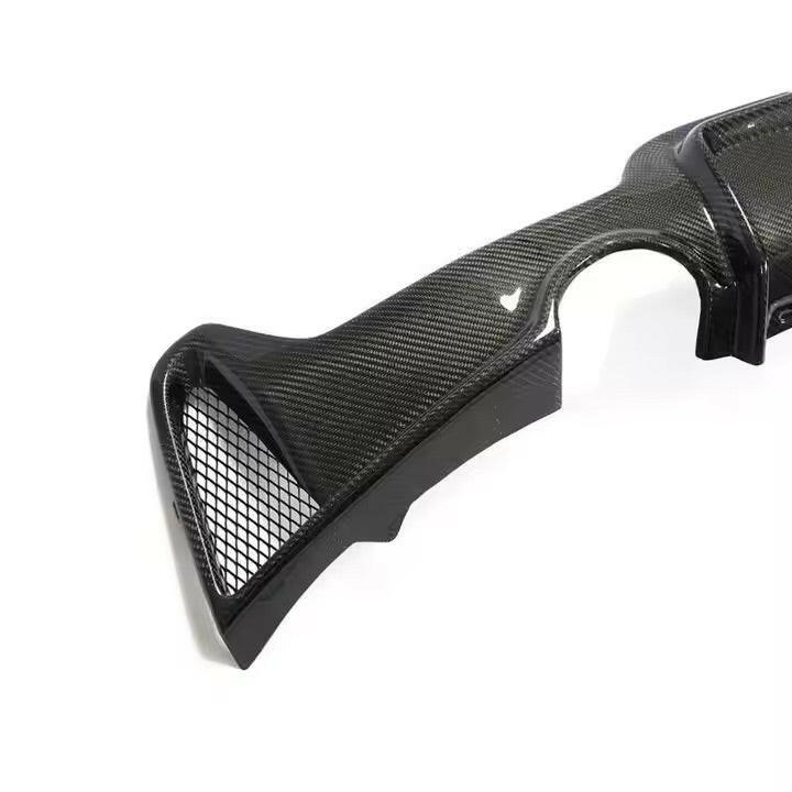 Diffuser end with mesh insert and carbon weave, close-up (MP Style) – BMW F32 4 Series