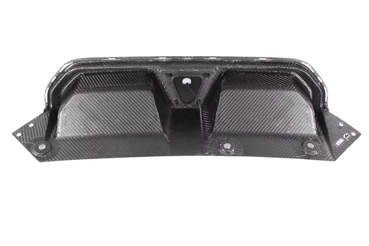 Inner side of the carbon rear diffuser with the mounting points (PM Style) – BMW F90 M5