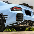 Hátsó prizma betét carbon fiber bmw g87 m2 fekete karbon elemekkel és kipufogó rendszerrel