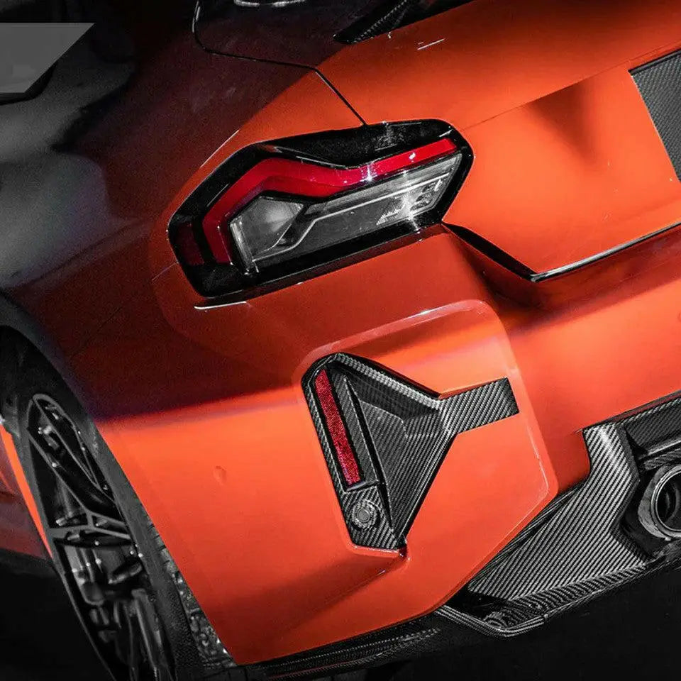 Hátsó prizma betét carbon fiber bmw g87 m2 vibráló narancs lamborghini huracán lámpával és kipufogó rendszerrel