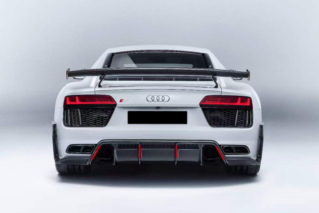 Fehér Audi R8 4S Coupé hátulnézetből, felszerelt hattyúnyak tartós carbon hátsó szárnnyal (Swan Neck Style)